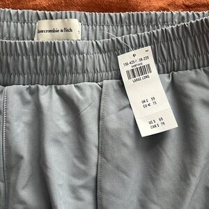 Blue Abercrombie travel pant